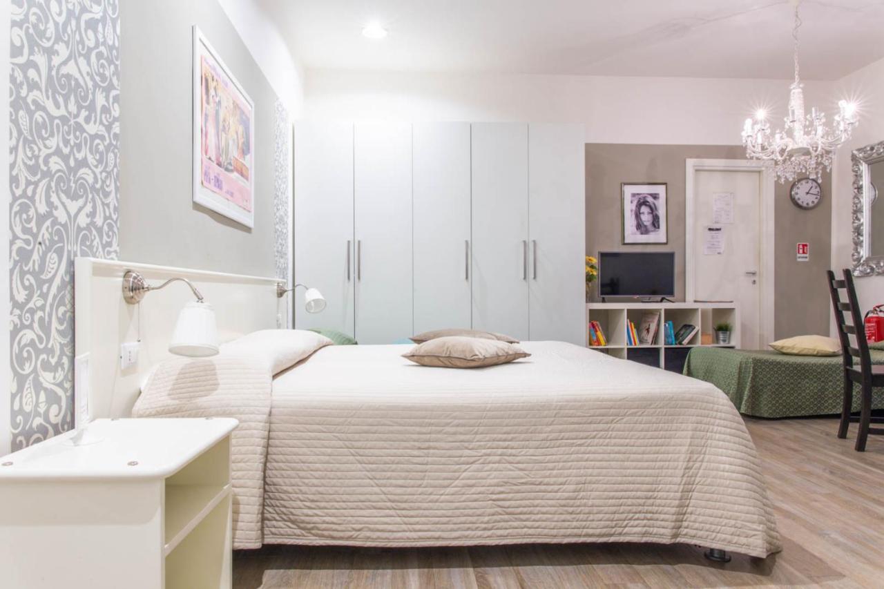 Bed and Breakfast Cinema House Roma Exterior foto